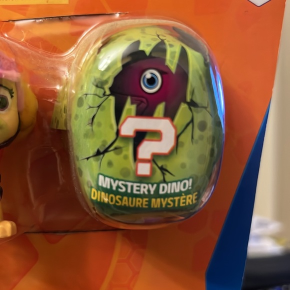 PAW Patrol Dino Rescue SKYE Deluxe Vehicle - Picture 5 of 10